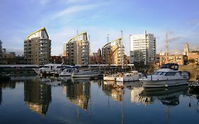Marlin Apartments Commercial Road - Limehouse